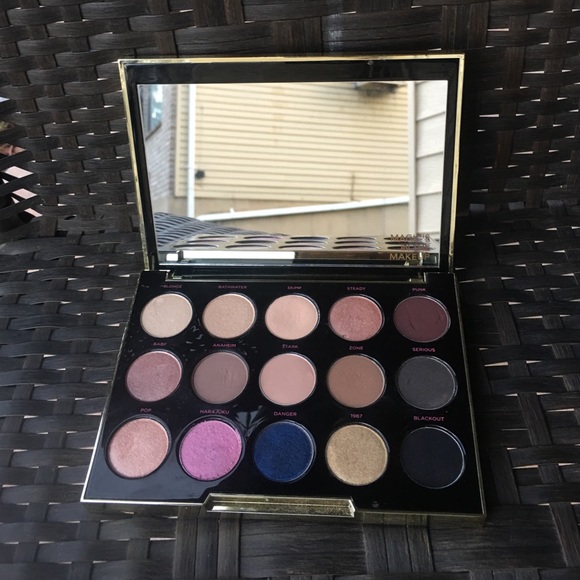 Barely used UD Gwen Stefani eyeshadow palette