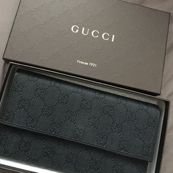 Authentic Gucci Denim GG wallet