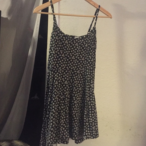 Divided Floral Shirt - Black, White, and Green