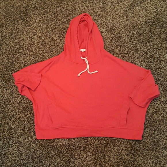 Cropped short sleeved hoodie