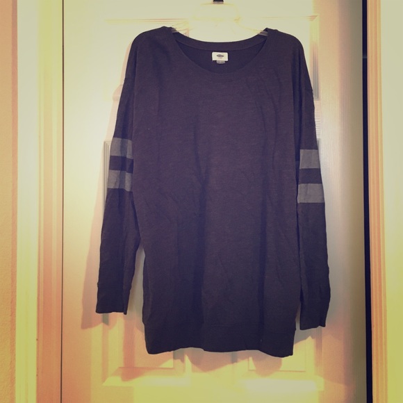 Old Navy crew neck