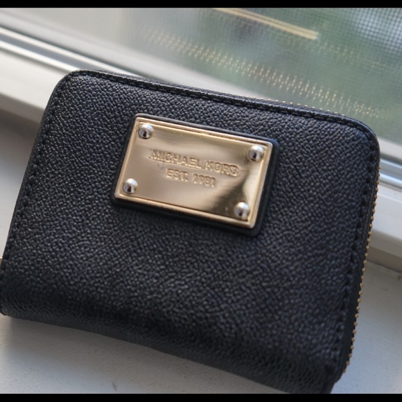 MICHAEL Michael Kors Zip Around Wallet