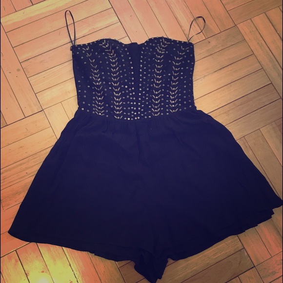Strapless romper