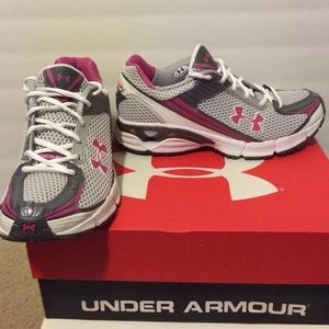Under Armour women's Spectre II Sneakers