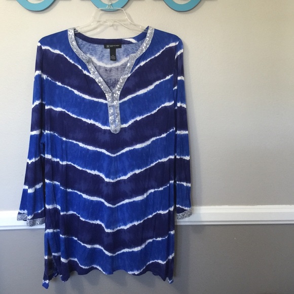 INC comfy and fun tunic!