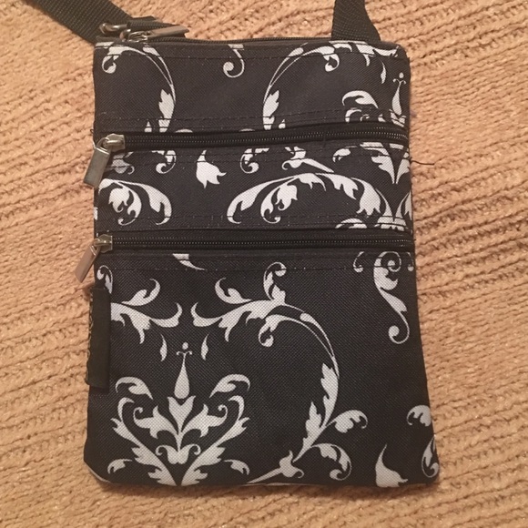 Cute black and white floral type print. - Picture 1 of 2