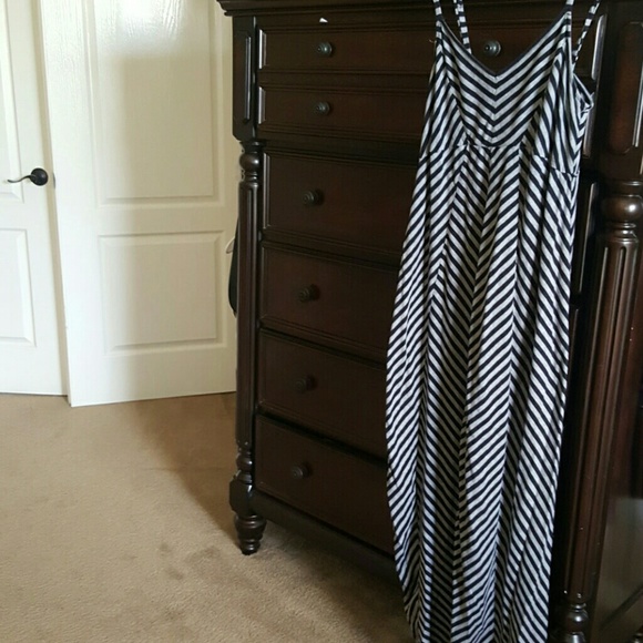 Motherhood Maternity chevron print maxi dress