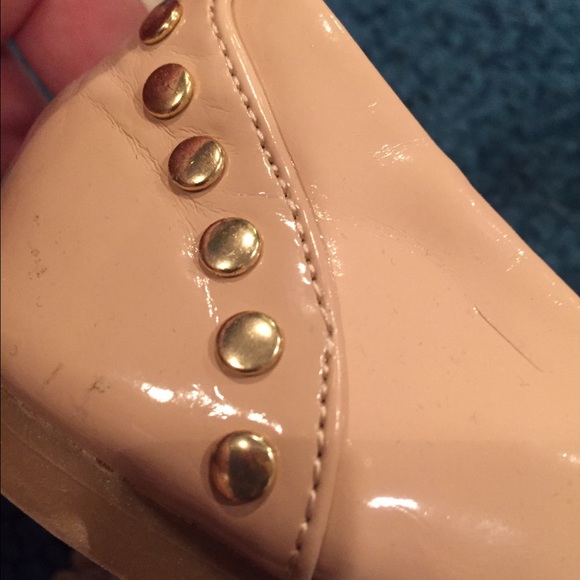 flats - Picture 3 of 3