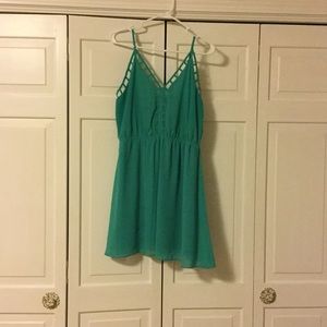 Mint green dress. Size M.