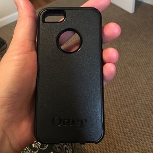 Black I phone 5S OtterBox