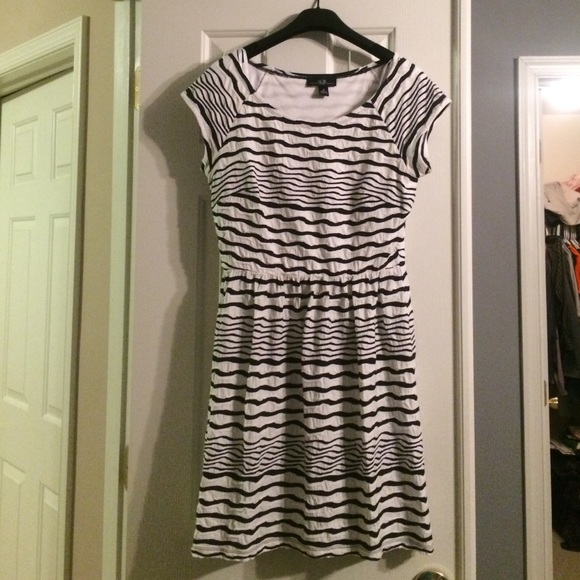 Cap Sleeve dress by AGB