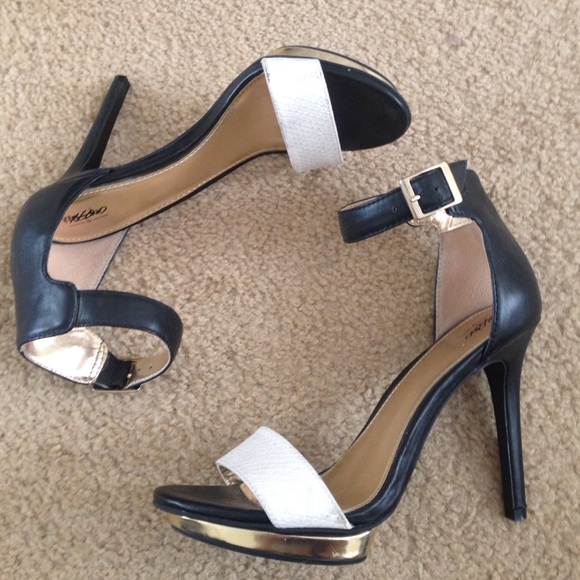 Mossimo heels