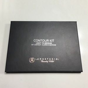 Anastasia Beverly Hills Contour Kit