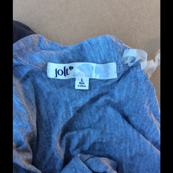 Butterfly sleeve top with open back detail - Picture 4 of 4