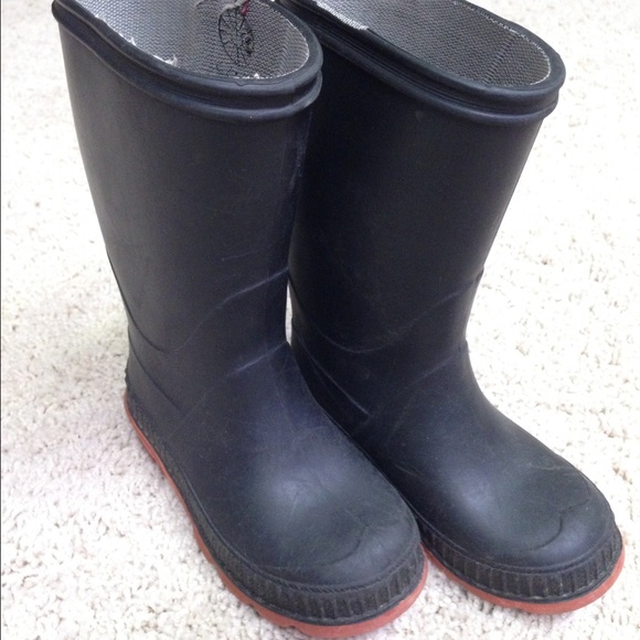 Toddler rubber boots.  Size 7.  EUC.