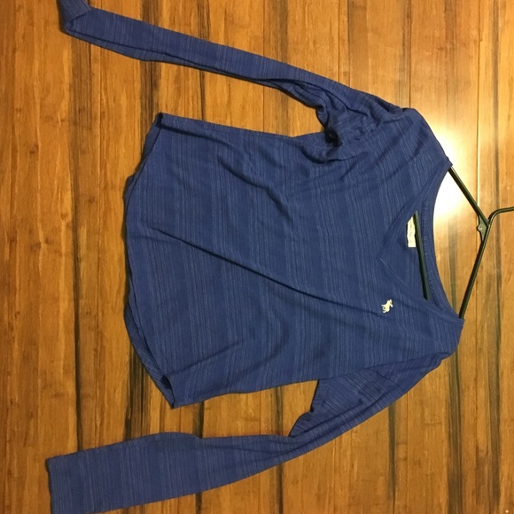 blue long sleeve shirt