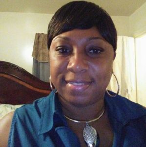 Meet your Posher, Iris