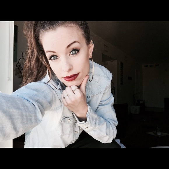 Meet your Posher, Amanda - Picture 4 of 4