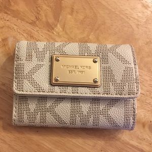 Authentic Michael Kors cardholder/ small wallet