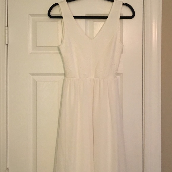 White maxi dress
