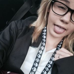 Meet your Posher, Samara