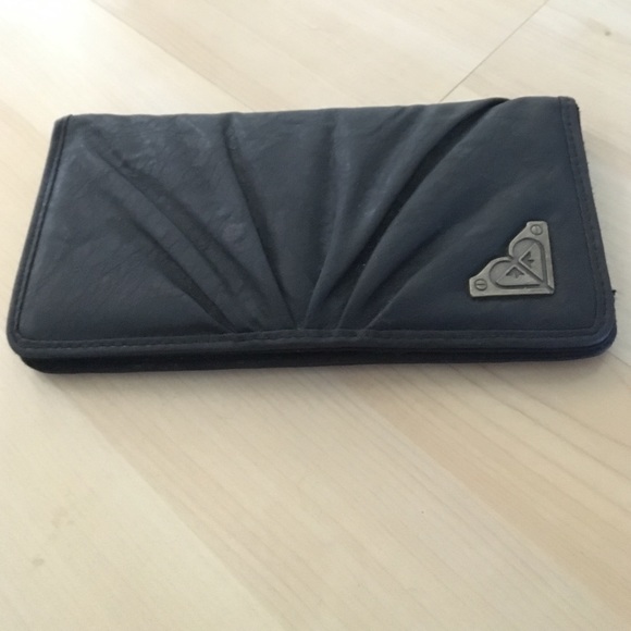 Roxy black wallet