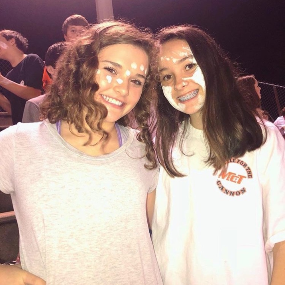 Meet your Posher, Mia