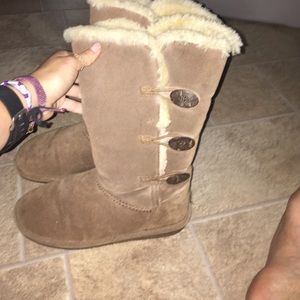 Bearpaw boots