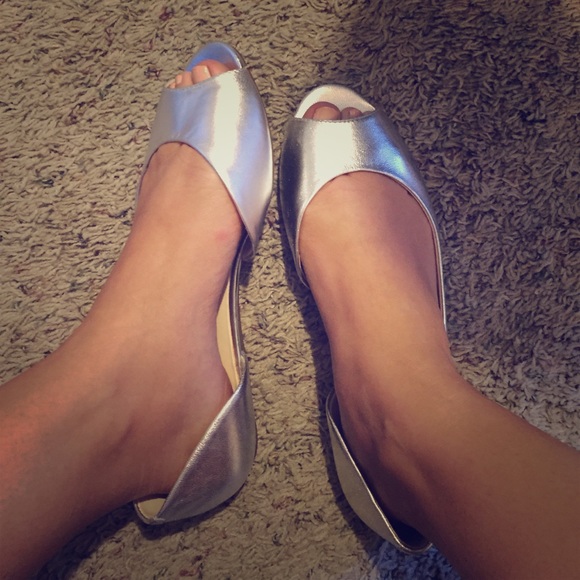Nine West silver leather flats NIB!