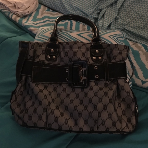 Guess purse