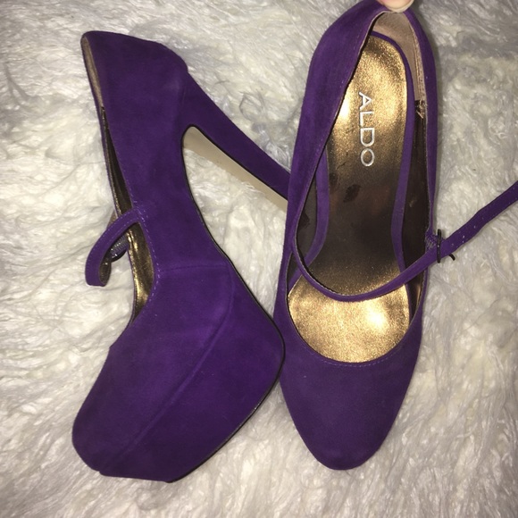 NEW purple pumps