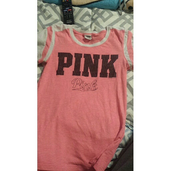 👕 VS Pink shirt 👕