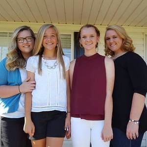 Meet your Posher, Danna