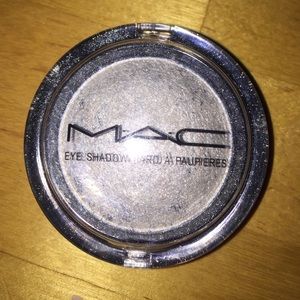 Mac silver eyeshadow single