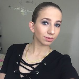 Meet your Posher, Yulia