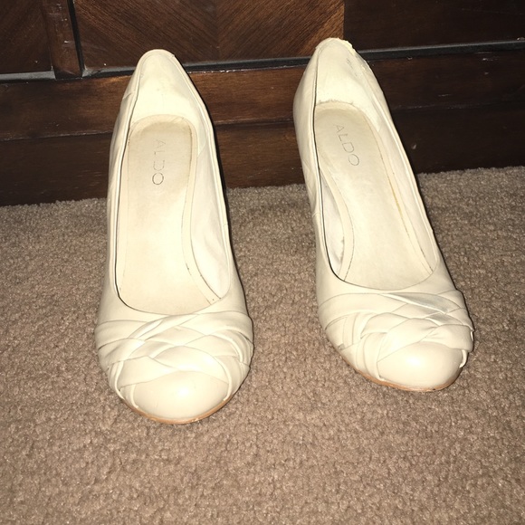 Beige heels