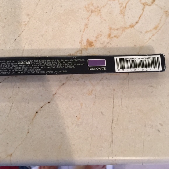 Younique eye pencil