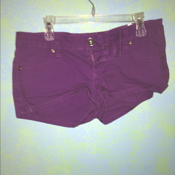 Purple jegging shorts