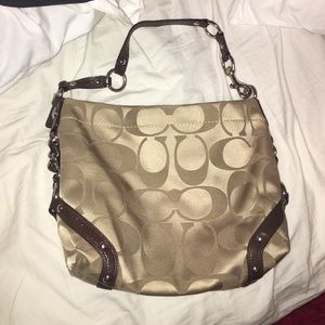 Used but great condition Brown coach purse
