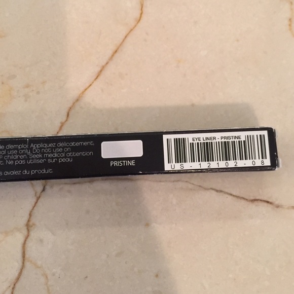 Younique pristine white eyeliner