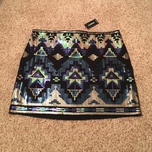Form fitting Aztec mini skirt