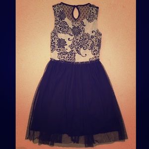 **MAKE AN OFFER**Anthropology flocked Sable dress