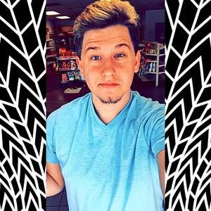 Meet your Posher, Collin