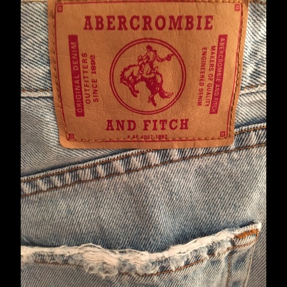 Abercrombie & Fitch Pants - A&F capri jeans- CHEAP !! ❤️️