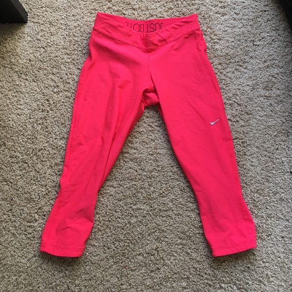hot pink nike crop tights size small