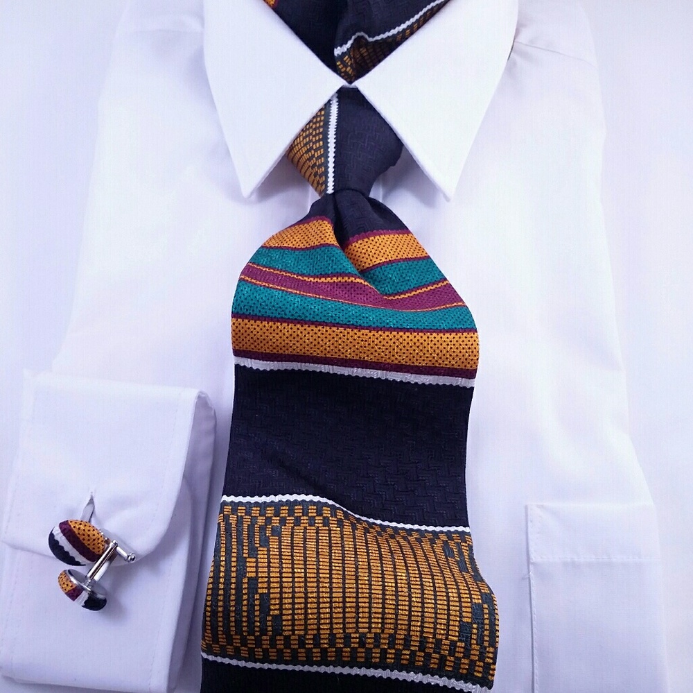 Royalty  100% Silk Necktie DC233A - Picture 2 of 4