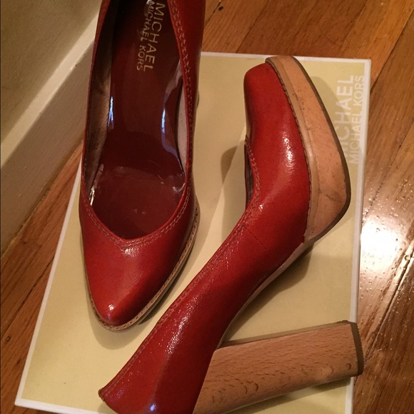 Michael Kors Heels size 6.5 - Picture 2 of 3