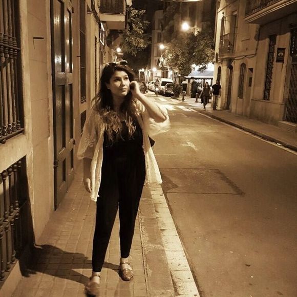 Meet your Posher, Sarah anaïs - Picture 1 of 1