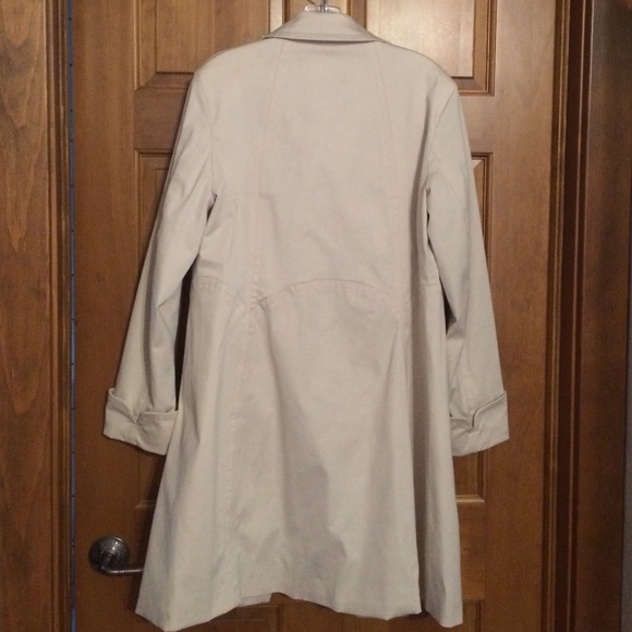 Nine West Trenchcoat/Raincoat Stunning! - Picture 4 of 4