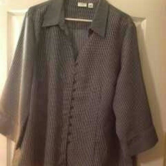 Women's dress shirt